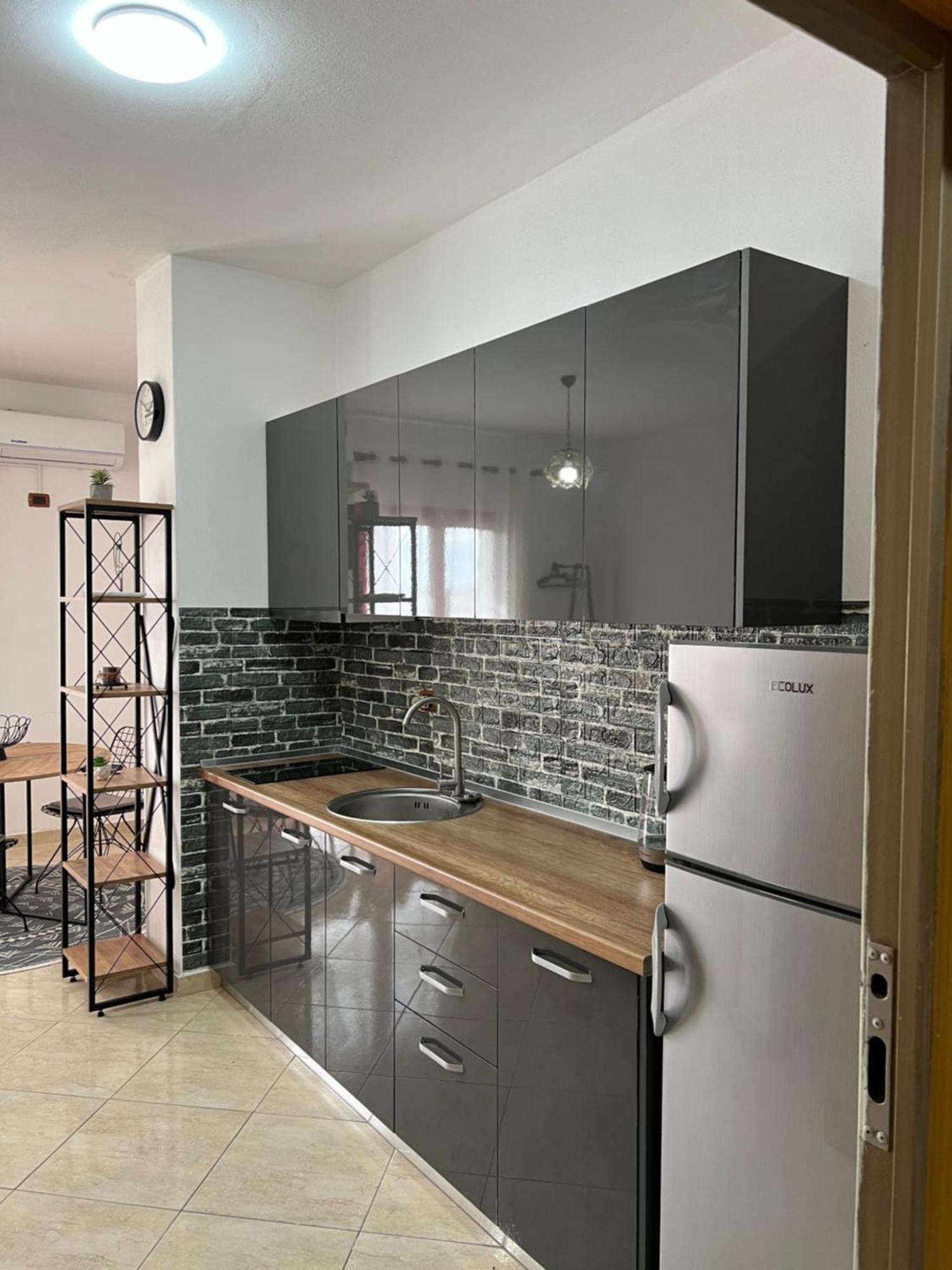 Mila Apartment Драч Екстериор снимка